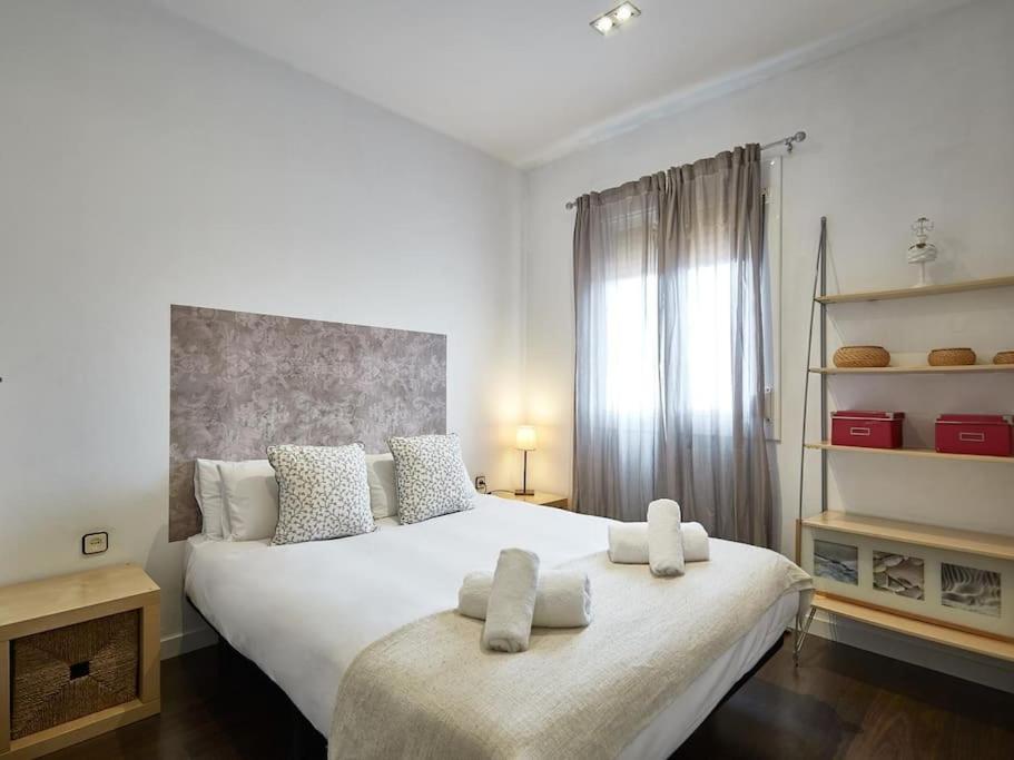 شقة Bed&Bcn Arquimedes برشلونة المظهر الخارجي الصورة